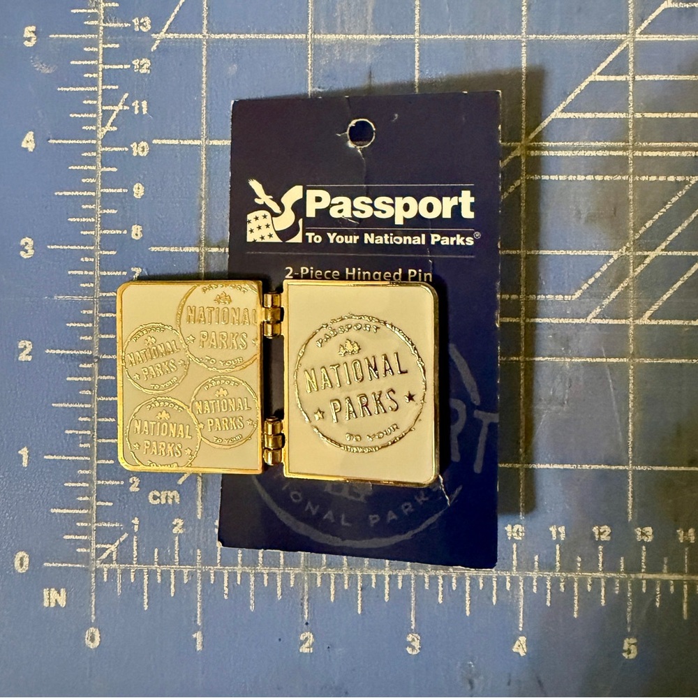National Parks Hinged Pin